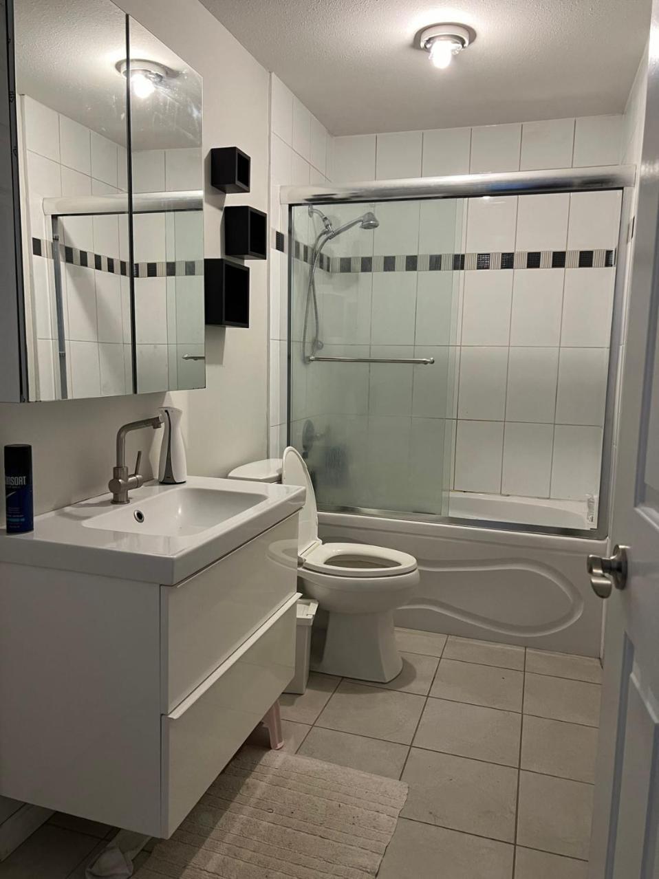 Airport Cozy Room 舒适小屋 Vancouver, Richmond,Near Yvr Dış mekan fotoğraf